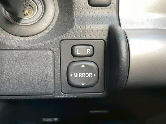 ＦＪクルーザー ブラックカラーパッケージ　１７ＡＷ　ＷｅｄｓマッドヴァンスＸタイプＦ　ＢＦグッドリッチＡ／Ｔ　ＫＯ３　ルーフラック　２インチリフトアップキット　ＬＥＤスモークウィンカー　純正フロアマット　純正ＨＤＤナビ　フルセグ　バックカメラ（20枚目）