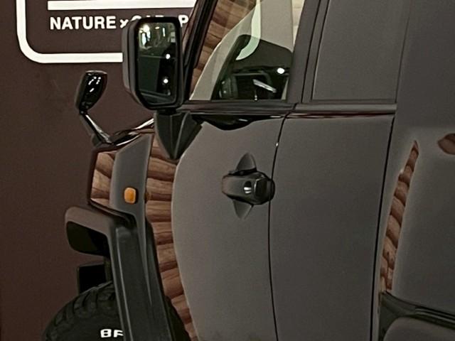 ＦＪクルーザー ブラックカラーパッケージ　１７ＡＷ　ＷｅｄｓマッドヴァンスＸタイプＦ　ＢＦグッドリッチＡ／Ｔ　ＫＯ３　ルーフラック　２インチリフトアップキット　ＬＥＤスモークウィンカー　純正フロアマット　純正ＨＤＤナビ　フルセグ　バックカメラ（39枚目）