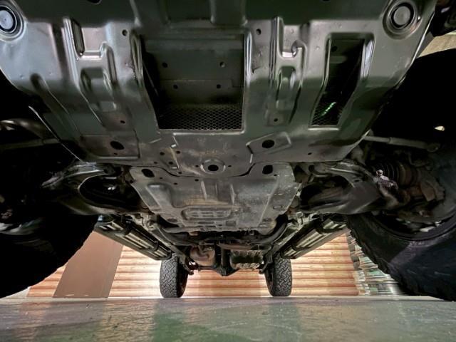 ＦＪクルーザー ブラックカラーパッケージ　１７ＡＷ　ＷｅｄｓマッドヴァンスＸタイプＦ　ＢＦグッドリッチＡ／Ｔ　ＫＯ３　ルーフラック　２インチリフトアップキット　ＬＥＤスモークウィンカー　純正フロアマット　純正ＨＤＤナビ　フルセグ　バックカメラ（41枚目）