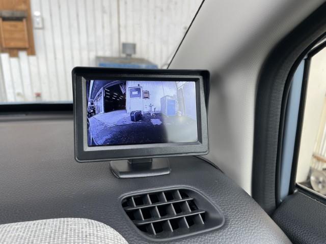 フリード ｅ：ＨＥＶエアー　ＤＡＭＤ　アイソレーターフェイスキット　エスペリア　リフトアップキット　モンスタＲ／Ｔハイブリッド　オートマチックハイビーム　レーンキープアシスト　両側パワースライドドア　レーダークルーズ（15枚目）