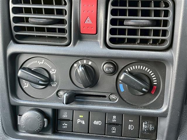 スーパーキャリイ Xリミテッド レーンキープアシスト レーダークルーズコントロール オートライト LEDヘッドライト ラバーマット 横滑り防止装置 盗難防止装置 アイドリングストップ(7枚目)