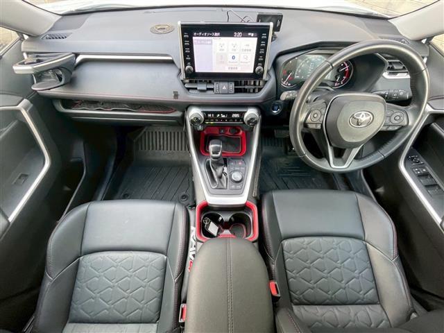 ＲＡＶ４ アドベンチャー　オフロードパッケージ　パノラミックビューモニター　ＬＥＤヘッドライト　オートライト　ルーフレール　エクストリームＪ　アルミホイール　ドライブレコーダー　ＥＴＣ　衝突被害軽減ブレーキ　レーダークルーズコントロール（3枚目）