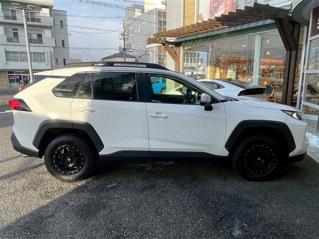 ＲＡＶ４ アドベンチャー　オフロードパッケージ　パノラミックビューモニター　ＬＥＤヘッドライト　オートライト　ルーフレール　エクストリームＪ　アルミホイール　ドライブレコーダー　ＥＴＣ　衝突被害軽減ブレーキ　レーダークルーズコントロール（28枚目）