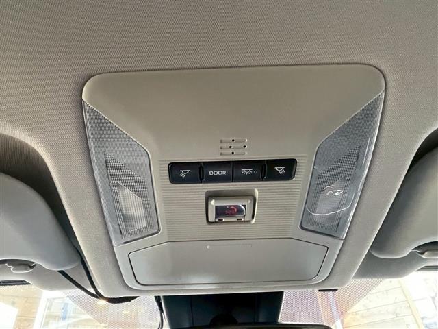 ＲＡＶ４ アドベンチャー　オフロードパッケージ　パノラミックビューモニター　ＬＥＤヘッドライト　オートライト　ルーフレール　エクストリームＪ　アルミホイール　ドライブレコーダー　ＥＴＣ　衝突被害軽減ブレーキ　レーダークルーズコントロール（29枚目）