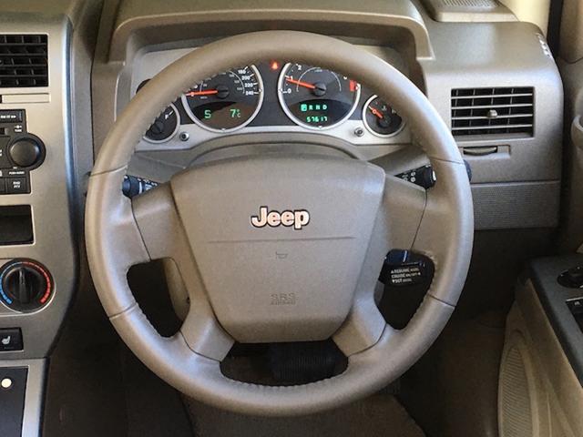 リミテッド 4WD サンルーフ クルコン レザーシート/前席シートヒーター サイドカメラ ETC Bostonプレミアムオーディオ 純正17インチAW ルーフレール キーレスキー フロアマット 革巻ステアリング(5枚目)