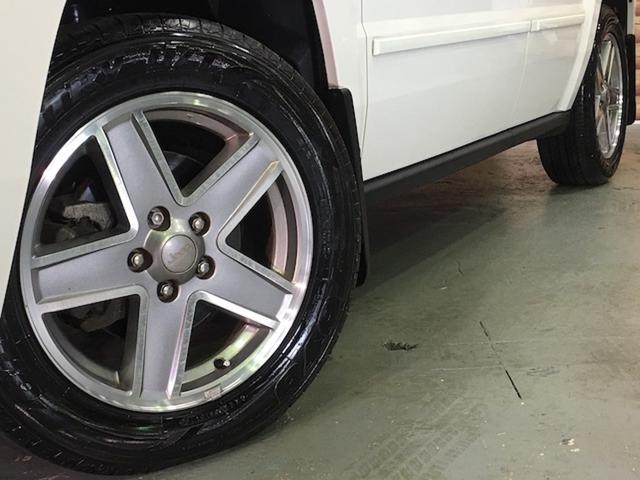 リミテッド 4WD サンルーフ クルコン レザーシート/前席シートヒーター サイドカメラ ETC Bostonプレミアムオーディオ 純正17インチAW ルーフレール キーレスキー フロアマット 革巻ステアリング(25枚目)