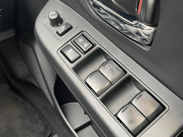 ＸＶ ２．０ｉ－Ｌ　アイサイト　４ＷＤ　エクストリームＪ新品アルミ　新品ＴＯＹＯタイヤ　ＴＥＲＺＯルーフラック　ＴＨＵＬＥベースキャリア　ナビ　Ｂカメラ　ＥＴＣ　レーダークルコン　衝突被害軽減　フルセグＴＶ　Ｂｌｕｅｔｏｏｔｈ（26枚目）