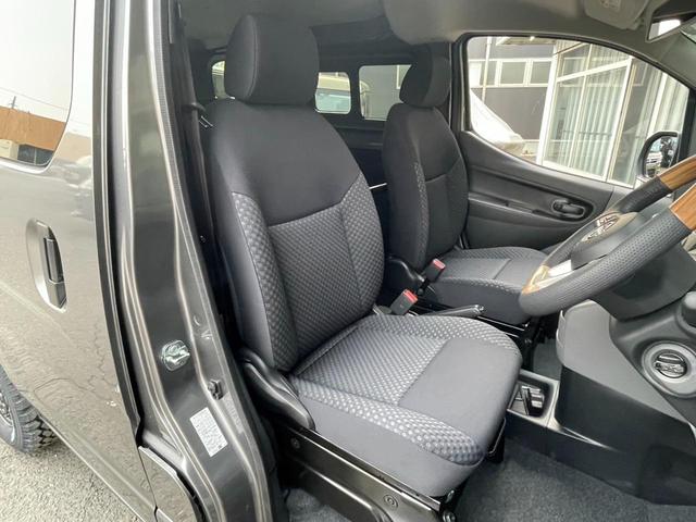 ＮＶ２００バネットバン ＧＸ　４ＷＤ　Ｂｒａｔ新車コンプリートカスタム　ＢｒａｔオリジナルリフトＵＰコイル　エクストリームＪ１４ＡＷ　バックショットＭ／Ｔ　Ｖモーショングリル　コンビステア　ルーフラック　ブルバー　インテリキー（19枚目）