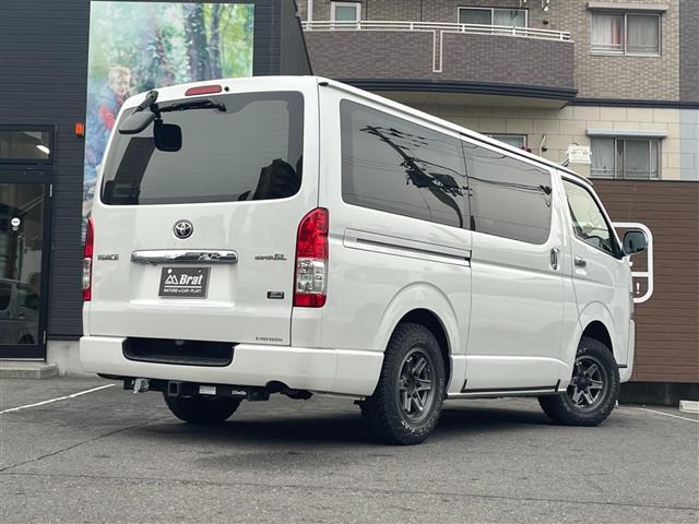 ハイエースバン スーパーＧＬ　５０ＴＨ　アニバーサリーリミテッド　ＡＬＰＩＮＥナビ　ＡＬＰＩＮＥツイーター　２ＷＡＹスピーカー　ＥＴＣ２．０　ドラレコ前後　ＧＰＳレーダー探知機　バックカメラ　ベットキット　ＶＩＰＥＲセキュリティ　ヒッチメンバー　ＨＤＭＩ入力端子（16枚目）