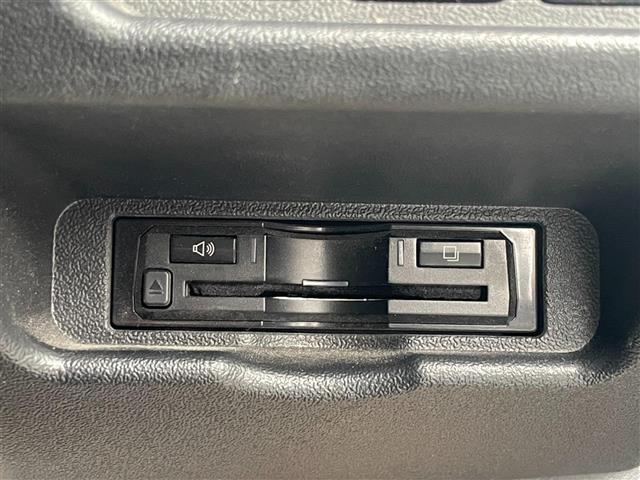 ハイエースバン スーパーＧＬ　５０ＴＨ　アニバーサリーリミテッド　ＡＬＰＩＮＥナビ　ＡＬＰＩＮＥツイーター　２ＷＡＹスピーカー　ＥＴＣ２．０　ドラレコ前後　ＧＰＳレーダー探知機　バックカメラ　ベットキット　ＶＩＰＥＲセキュリティ　ヒッチメンバー　ＨＤＭＩ入力端子（41枚目）