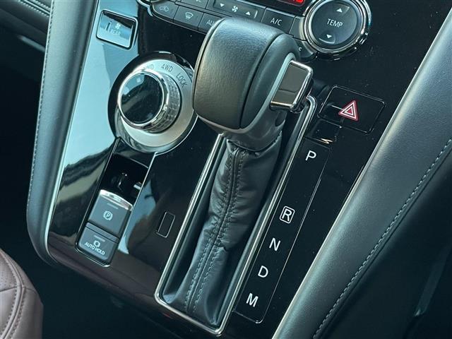 デリカD:5 リフトアップ ルーフラック シートカバー ブルバー オーバーフェンダー ブレーキホールド オートステップ 前後ドライブレコーダー 全方位カメラ ETC 運転席パワーシート 前席シートヒーター(20枚目)