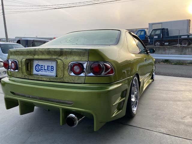 シビッククーペ ベースグレード　５速マニュアル　エアサス　左ハンドル　Ｂ１６Ａエンジン　エアロ　社外アルミホイール　社外マフラー　パワーステアリング　パワーウィンドウ　ｓｐａｒｃｏシート　ＣＤラジオオーディオ　エアコン　サンルーフ（17枚目）