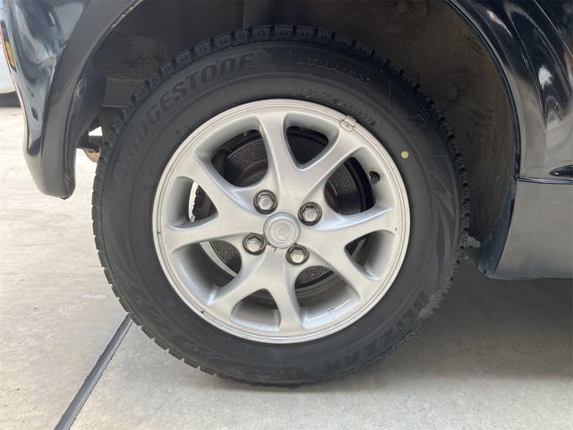 ヴィッツ ＲＳ　Ｄパッケージ　５速マニュアル　２ＷＤ　　社外アルミホイール　パワーステアリング　パワーウィンドウ　ＡＢＳ　エアバッグ（12枚目）