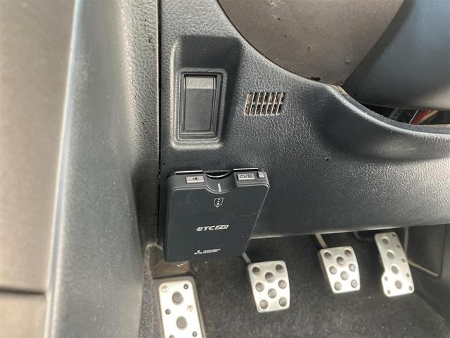 アルテッツァ 　６速マニュアル　２ＷＤ　パワーステアリング　パワーウィンドウ　エアバッグ　社外マフラー　ビルシュタイン車高調（16枚目）