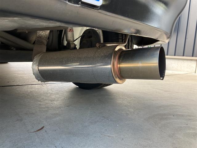 スターレット 　マニュアル４速→５速乗せ替え　２ＷＤ　社外マフラー　社外ハンドル　ＴＲＤシフトノブ　ＢＲＩＤＥシート　ＪＩＣ車高調　ブレーキラインメッシュホース　社外フロントメンバーバー　ＴＲＤ　ＬＳＤ（23枚目）