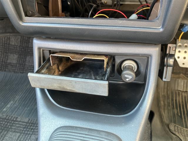 スターレット 　マニュアル４速→５速乗せ替え　２ＷＤ　社外マフラー　社外ハンドル　ＴＲＤシフトノブ　ＢＲＩＤＥシート　ＪＩＣ車高調　ブレーキラインメッシュホース　社外フロントメンバーバー　ＴＲＤ　ＬＳＤ（33枚目）