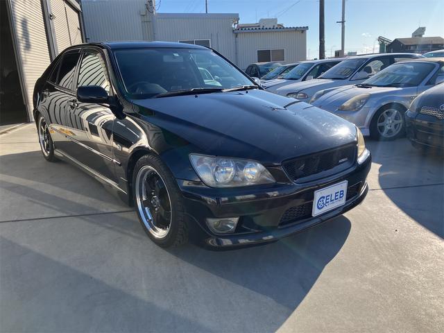 アルテッツァ ＡＳ２００　Ｚエディション　ＦＡＴ　エアバック　パワステアリング　パワーウィンドウ　社外モニター　社外ホイール　社外マフラー　ＨＫＳ車高調　ＥＴＣ　ドラレコ前後（6枚目）