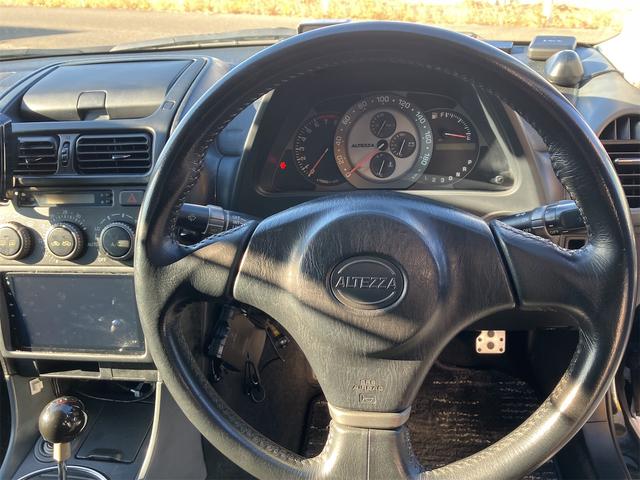 アルテッツァ ＡＳ２００　Ｚエディション　ＦＡＴ　エアバック　パワステアリング　パワーウィンドウ　社外モニター　社外ホイール　社外マフラー　ＨＫＳ車高調　ＥＴＣ　ドラレコ前後（16枚目）