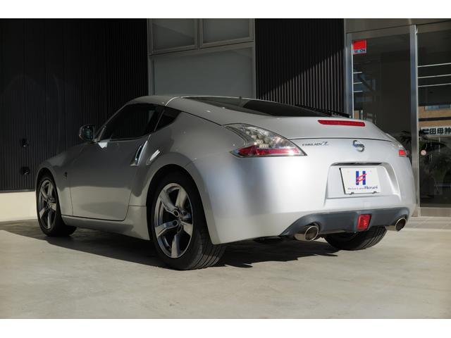 フェアレディＺ ベースグレード　６速マニュアル　純正メモリーナビ　ＨＩＤライト　ニスモタワーバー　インテリキー（41枚目）