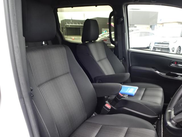 ヴォクシー ＺＳ　煌　エンジンスターター　アイドリングストップ　レーンキープ　クルーズコントロール　衝突被害軽減ブレーキ　フロント熱線　オートハイビーム　フォグランプ　エンジンスターター　両側パワースライドドア　ＥＴＣ（25枚目）