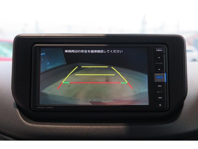ステラ Ｌ　スマートアシスト　運転席シートヒーター　リアソナー　オートハイビーム　キーレス　アイドリングストップ　衝突被害軽減ブレーキ　エアコン　バックカメラ　横滑り防止装置（10枚目）