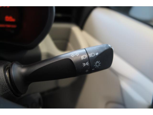 ステラ Ｌ　スマートアシスト　運転席シートヒーター　リアソナー　オートハイビーム　キーレス　アイドリングストップ　衝突被害軽減ブレーキ　エアコン　バックカメラ　横滑り防止装置（15枚目）