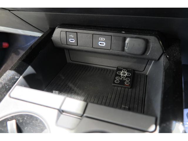 プリウス Ｚ　４ＷＤドライレコ前後　ステアリングヒーター　シートヒーター＆クーラー　ヒーテッドドアミラー　パワーバックドア　アラウンドビューモニター　オートハイビーム　レーンキープ　プッシュスタート　ＦＲソナー（27枚目）