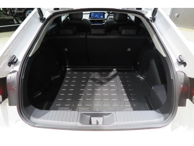 プリウス Ｚ　４ＷＤドライレコ前後　ステアリングヒーター　シートヒーター＆クーラー　ヒーテッドドアミラー　パワーバックドア　アラウンドビューモニター　オートハイビーム　レーンキープ　プッシュスタート　ＦＲソナー（45枚目）
