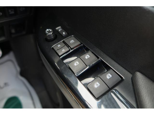 ハイラックス Ｚ　ＧＲスポーツ　アラウンドビューモニター　ステアリングリモコン　サイドステップ　レーンキープ　クルーズコントロール　ヒーテッドドアミラー　オートライトフォグ　プッシュスタート　デジタルインナーミラー　ドラレコ（20枚目）