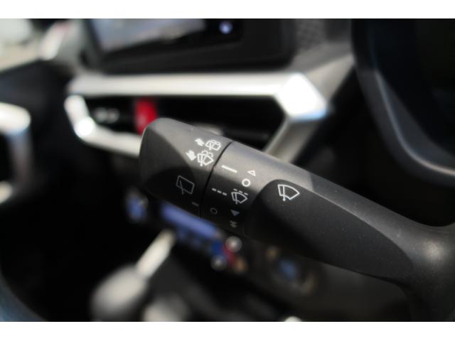 ロッキー Ｘ　衝突被害軽減ブレーキ　アイドリングストップ　オートハイビーム　オートライト　プッシュスタート　フロント・リアソナー　レーンキープ　ドラレコ　バックカメラ　オートエアコン　イモビライザー　ＥＴＣ（9枚目）