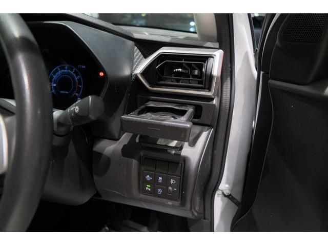 ライズ G シフトマチック オートライト FRソナー ステアリングリモコン レーンキープ アイドリングストップ プッシュスタート オートハイビーム 衝突被害軽減ブレーキ スマートキー バックカメラ オートエアコン(17枚目)