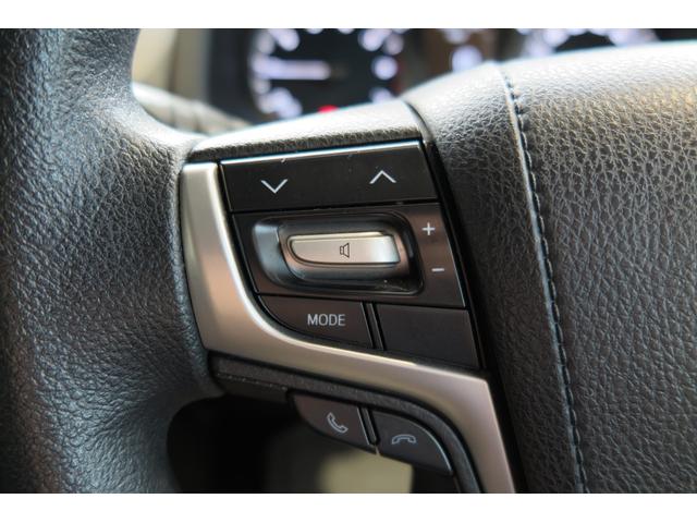 ランドクルーザープラド ＴＸ　ワンオーナー　クルーズコントロール　ヘッドライトウォッシャー　ＦＲパーキングソナー　プッシュスタート　レーンキープ　オートライトフォグ　ステアリングリモコン　衝突被害軽減ブレーキ　バックカメラ（8枚目）