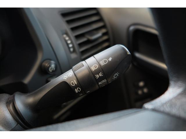 ランドクルーザープラド ＴＸ　ワンオーナー　クルーズコントロール　ヘッドライトウォッシャー　ＦＲパーキングソナー　プッシュスタート　レーンキープ　オートライトフォグ　ステアリングリモコン　衝突被害軽減ブレーキ　バックカメラ（12枚目）