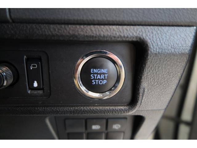 ランドクルーザープラド ＴＸ　ワンオーナー　クルーズコントロール　ヘッドライトウォッシャー　ＦＲパーキングソナー　プッシュスタート　レーンキープ　オートライトフォグ　ステアリングリモコン　衝突被害軽減ブレーキ　バックカメラ（17枚目）