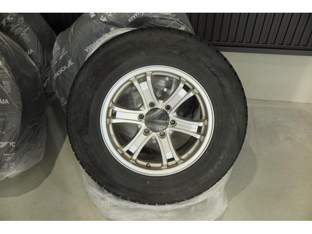 ランドクルーザープラド ＴＸ　ワンオーナー　クルーズコントロール　ヘッドライトウォッシャー　ＦＲパーキングソナー　プッシュスタート　レーンキープ　オートライトフォグ　ステアリングリモコン　衝突被害軽減ブレーキ　バックカメラ（64枚目）