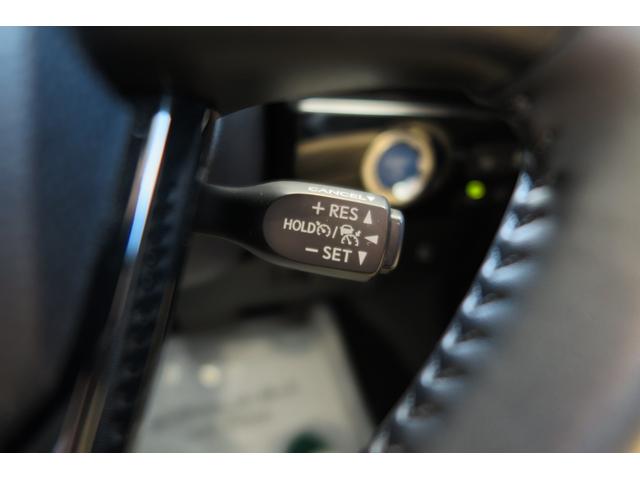 プリウス Ａ　パーキングアシスト　ＦＲソナー　プッシュスタート　ＬＥＤオートライトハイビーム＆フォグ　クルーズコントロール　オートワイパー　ブラインドスポットモニター　ステアリングリモコン　ヘッドアップディスプレイ（8枚目）