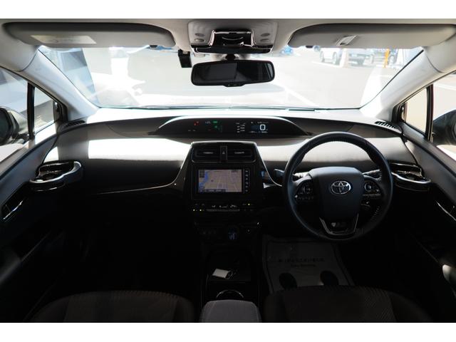 プリウス Ａ　パーキングアシスト　ＦＲソナー　プッシュスタート　ＬＥＤオートライトハイビーム＆フォグ　クルーズコントロール　オートワイパー　ブラインドスポットモニター　ステアリングリモコン　ヘッドアップディスプレイ（9枚目）