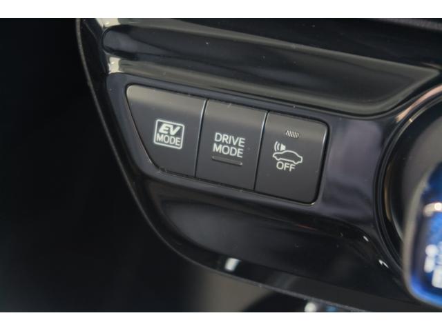 プリウス Ａ　パーキングアシスト　ＦＲソナー　プッシュスタート　ＬＥＤオートライトハイビーム＆フォグ　クルーズコントロール　オートワイパー　ブラインドスポットモニター　ステアリングリモコン　ヘッドアップディスプレイ（22枚目）