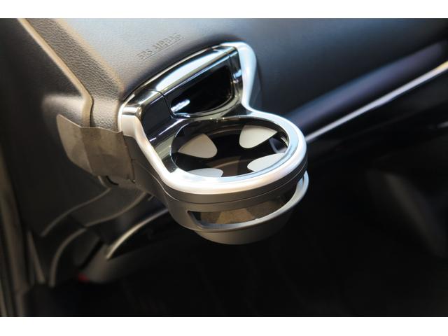 プリウス Ａ　パーキングアシスト　ＦＲソナー　プッシュスタート　ＬＥＤオートライトハイビーム＆フォグ　クルーズコントロール　オートワイパー　ブラインドスポットモニター　ステアリングリモコン　ヘッドアップディスプレイ（33枚目）