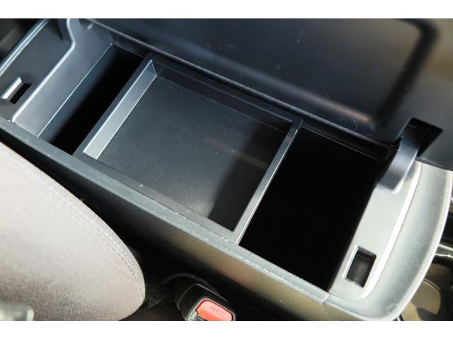 プリウス Ａ　パーキングアシスト　ＦＲソナー　プッシュスタート　ＬＥＤオートライトハイビーム＆フォグ　クルーズコントロール　オートワイパー　ブラインドスポットモニター　ステアリングリモコン　ヘッドアップディスプレイ（34枚目）