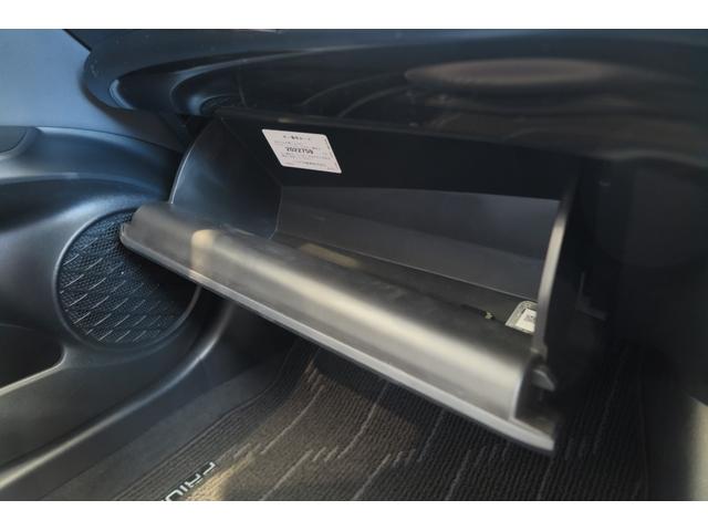 プリウス Ａ　パーキングアシスト　ＦＲソナー　プッシュスタート　ＬＥＤオートライトハイビーム＆フォグ　クルーズコントロール　オートワイパー　ブラインドスポットモニター　ステアリングリモコン　ヘッドアップディスプレイ（45枚目）