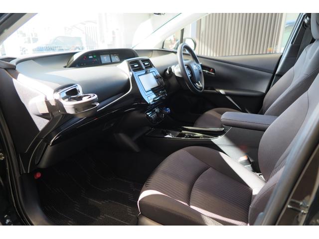 プリウス Ａ　パーキングアシスト　ＦＲソナー　プッシュスタート　ＬＥＤオートライトハイビーム＆フォグ　クルーズコントロール　オートワイパー　ブラインドスポットモニター　ステアリングリモコン　ヘッドアップディスプレイ（49枚目）