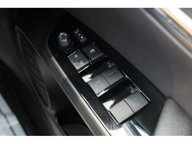 プリウス Ａ　パーキングアシスト　ＦＲソナー　プッシュスタート　ＬＥＤオートライトハイビーム＆フォグ　クルーズコントロール　オートワイパー　ブラインドスポットモニター　ステアリングリモコン　ヘッドアップディスプレイ（51枚目）