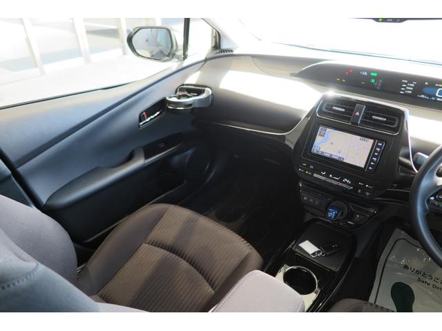 プリウス Ａ　パーキングアシスト　ＦＲソナー　プッシュスタート　ＬＥＤオートライトハイビーム＆フォグ　クルーズコントロール　オートワイパー　ブラインドスポットモニター　ステアリングリモコン　ヘッドアップディスプレイ（58枚目）