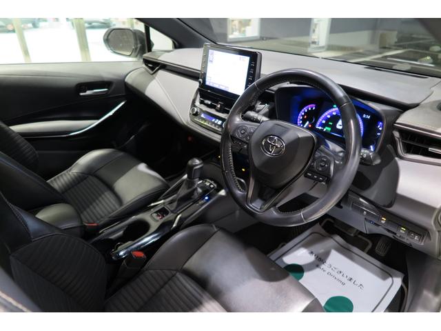 カローラツーリング ハイブリッド　ダブルバイビー　前席シートヒーター　ステアリングヒーター　ヒーテッドドアミラー　ドラレコ　ＦＲソナー　ＨＵＤ　ＥＶモード　ブラインドスポットモニター　ブレーキホールド　プッシュスタート　ワイヤレス充電　レーンキープ（22枚目）