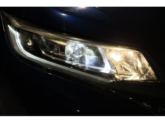 フリードハイブリッド ハイブリッド・Ｇホンダセンシング　木目調パネル　ヒーテッドドアミラー　ステアリモコン　ＬＥＤオートライト　プッシュスタート　ＴＶジャンパー　ホンダセンシング　レーンキープ　ＬＫＡＳ　アダプティブクルーズコントロール　ＥＣＯＮ（12枚目）