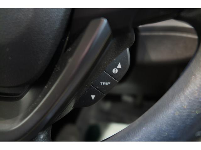 フリードハイブリッド ハイブリッド・Ｇホンダセンシング　木目調パネル　ヒーテッドドアミラー　ステアリモコン　ＬＥＤオートライト　プッシュスタート　ＴＶジャンパー　ホンダセンシング　レーンキープ　ＬＫＡＳ　アダプティブクルーズコントロール　ＥＣＯＮ（15枚目）