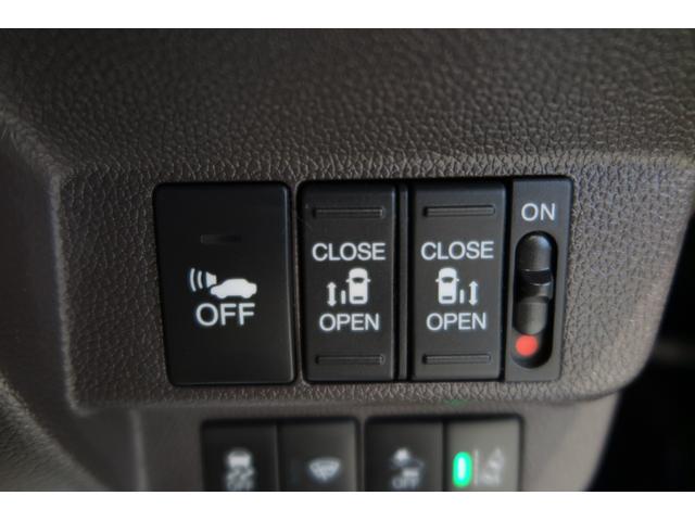 フリードハイブリッド ハイブリッド・Ｇホンダセンシング　木目調パネル　ヒーテッドドアミラー　ステアリモコン　ＬＥＤオートライト　プッシュスタート　ＴＶジャンパー　ホンダセンシング　レーンキープ　ＬＫＡＳ　アダプティブクルーズコントロール　ＥＣＯＮ（18枚目）