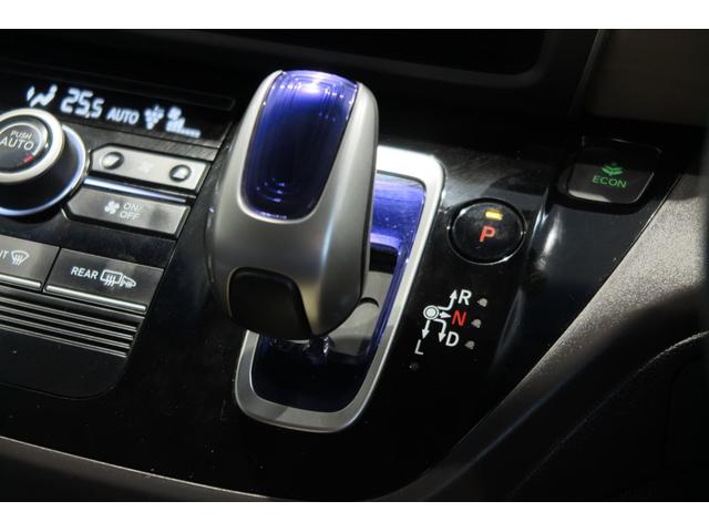 フリードハイブリッド ハイブリッド・Ｇホンダセンシング　木目調パネル　ヒーテッドドアミラー　ステアリモコン　ＬＥＤオートライト　プッシュスタート　ＴＶジャンパー　ホンダセンシング　レーンキープ　ＬＫＡＳ　アダプティブクルーズコントロール　ＥＣＯＮ（25枚目）