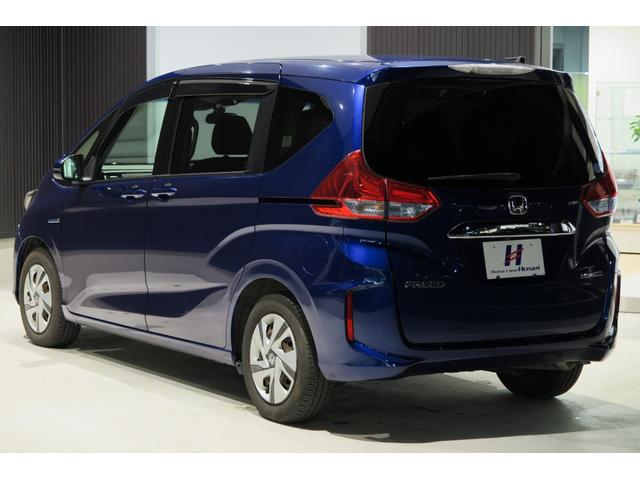 フリードハイブリッド ハイブリッド・Ｇホンダセンシング　木目調パネル　ヒーテッドドアミラー　ステアリモコン　ＬＥＤオートライト　プッシュスタート　ＴＶジャンパー　ホンダセンシング　レーンキープ　ＬＫＡＳ　アダプティブクルーズコントロール　ＥＣＯＮ（62枚目）